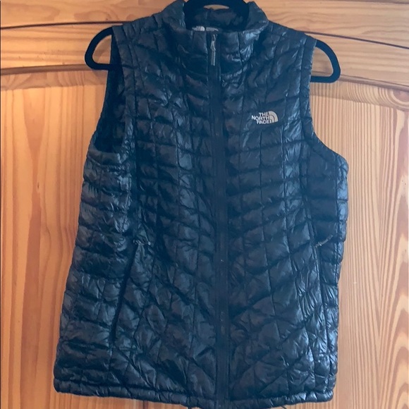 The North Face Jackets & Blazers - EUC large Northface vest